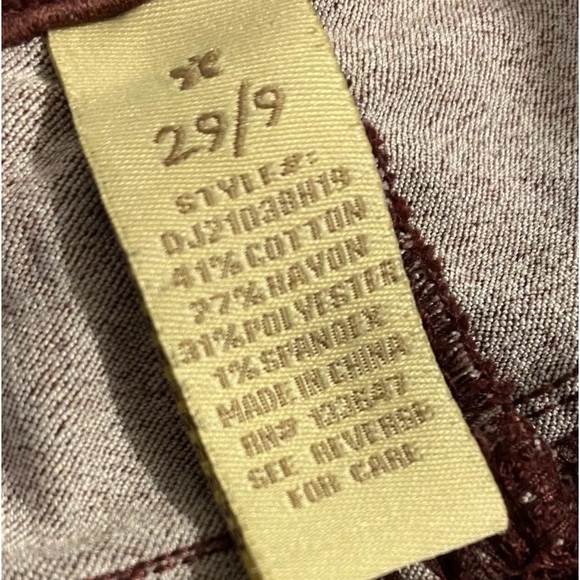 Altar’d State Ziggy Wine Taste Skinny Stretch Maroon Jeans - Size 29/9 - Picture 3 of 3